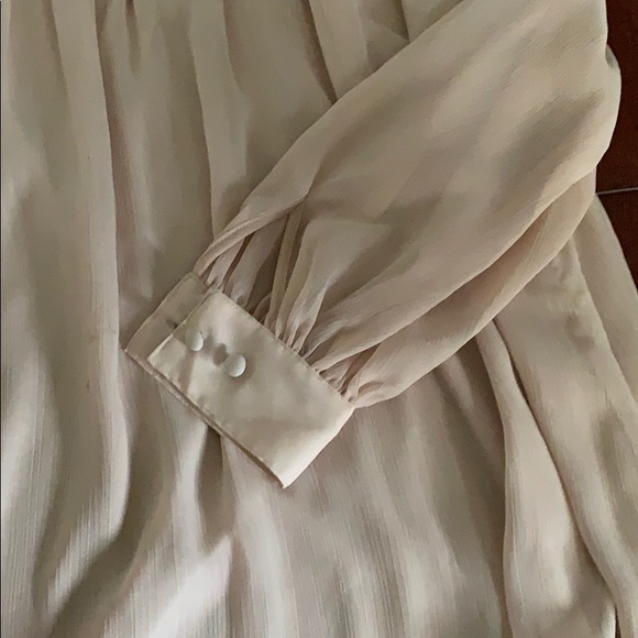 Soft pink dress - Picture 2 of 5